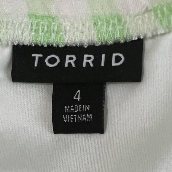 NWOT Torrid gingham checkered top - Picture 7 of 8